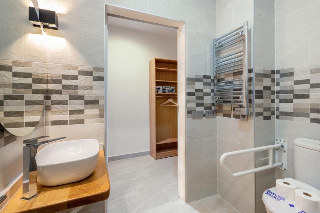1 Bedroom 1 Bathroom Furnished - Justicia - Modern - Mintystay 马德里 外观 照片