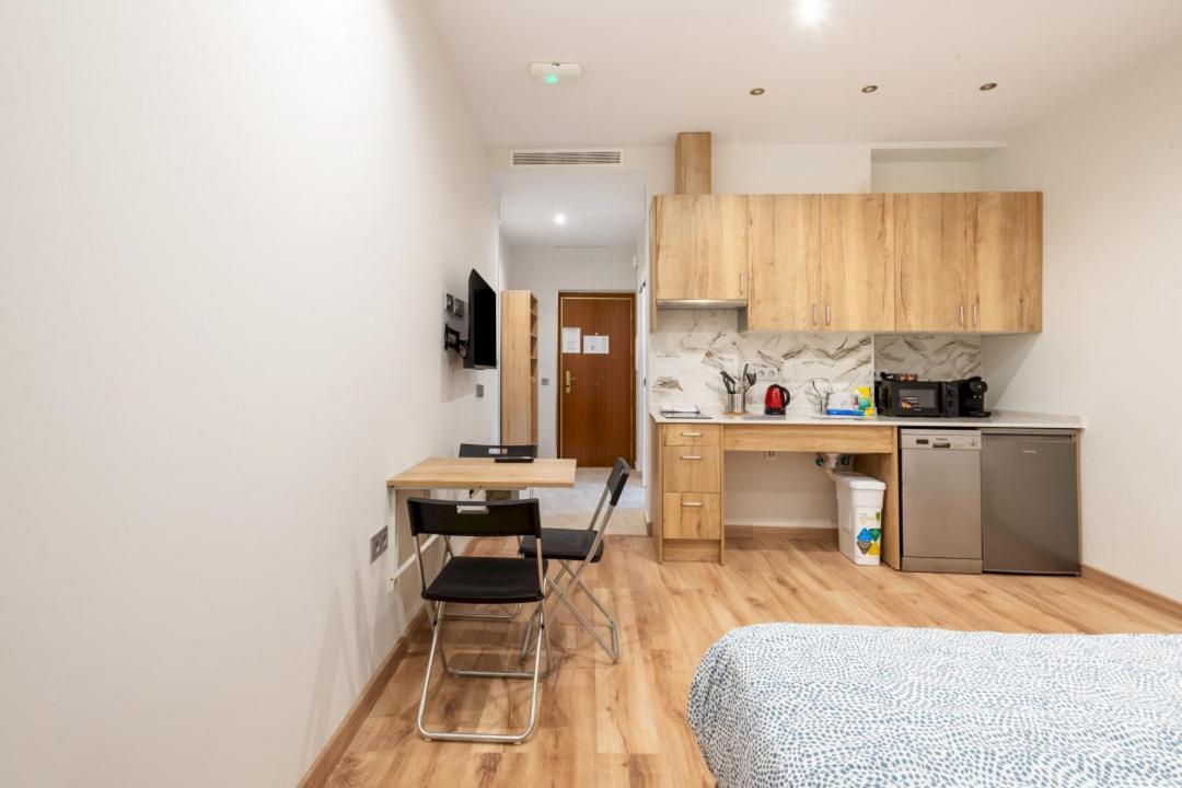 1 Bedroom 1 Bathroom Furnished - Justicia - Modern - Mintystay 马德里 外观 照片