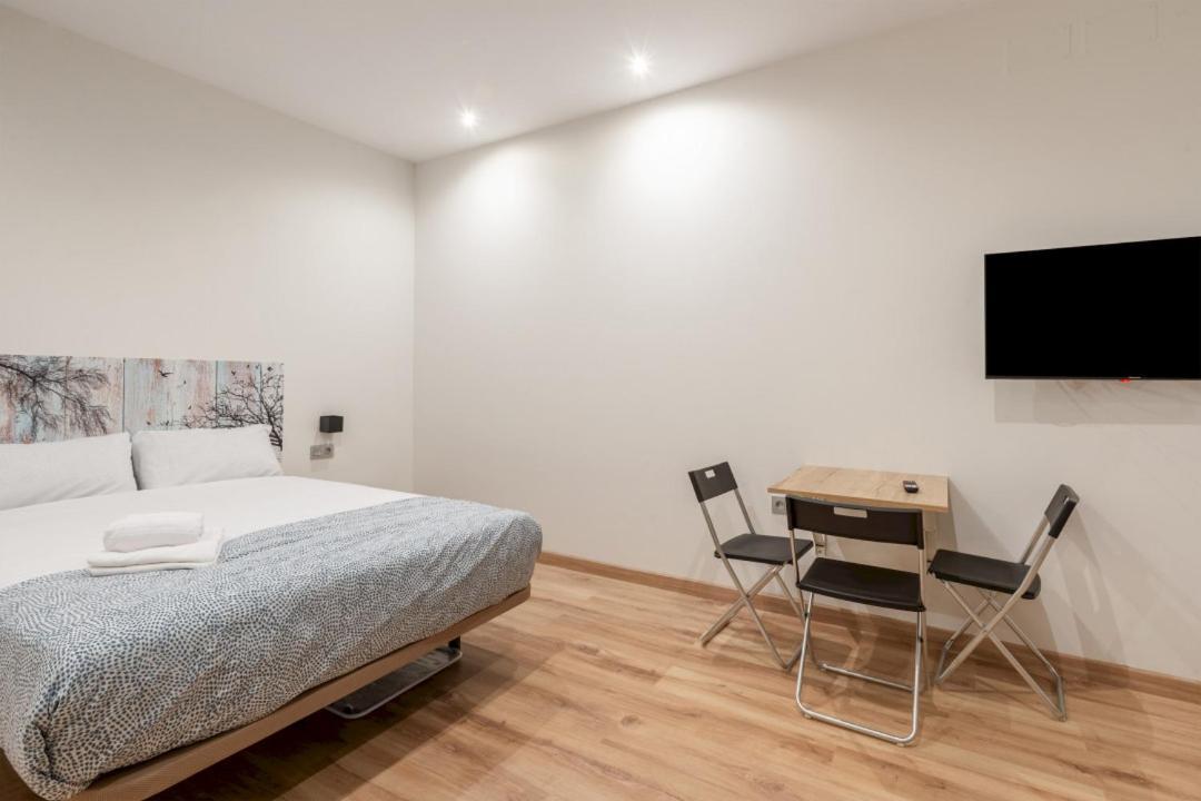 1 Bedroom 1 Bathroom Furnished - Justicia - Modern - Mintystay 马德里 外观 照片